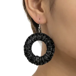 گوشواره حلقه‌ای مشکی نقره‌ای