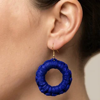 گوشواره حلقه‌ای پارچه‌ای آبی درباری ۰۲-۲۷۸